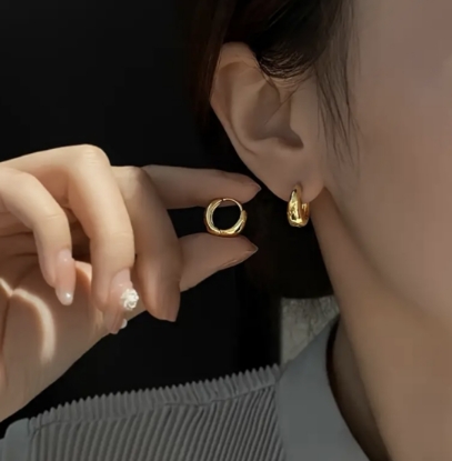 Picture of Elegant Gold-Tone Chunky Hoop Earrings