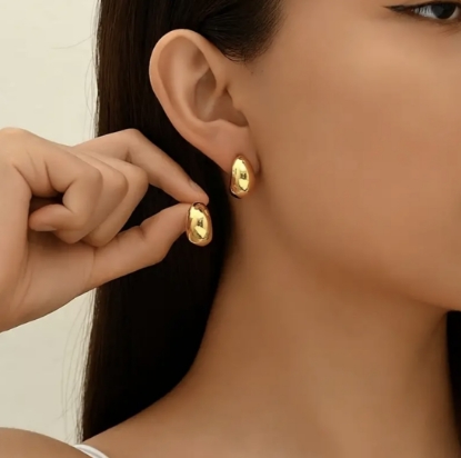 Picture of Water Drop Hoop Earrings for Women – Available in Gold or Silver